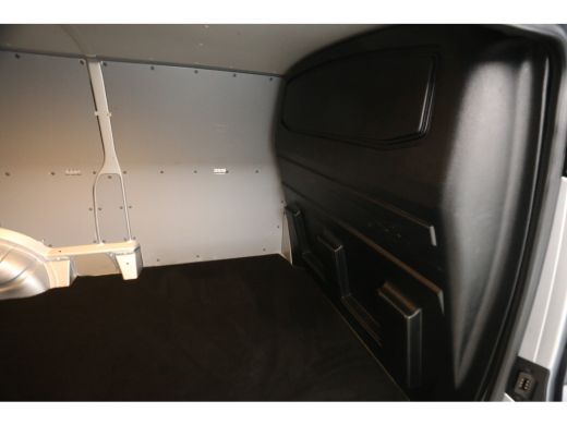 Volkswagen Transporter 2.0 TDI L2H1 Airco Cruise Carplay Navi Imperiaal PDC Elektrpakket ActivLease financial lease