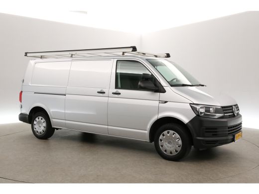 Volkswagen Transporter 2.0 TDI L2H1 Airco Cruise Carplay Navi Imperiaal PDC Elektrpakket ActivLease financial lease
