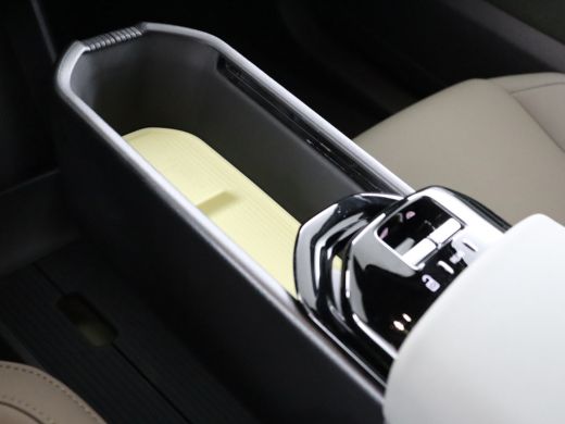 Volvo  EX30 Single Motor Extended Range Plus | Achteruitrijcamera | Afwijkende dakkleur | Apple Carplay/Andro... ActivLease financial lease