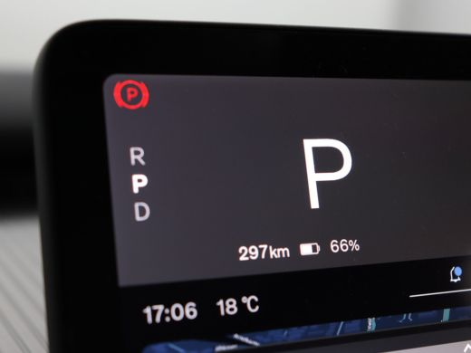 Volvo  EX30 Twin Motor Performance Ultra 69 kWh | Achteruitrijcamera | Apple Carplay/Android Auto | Cruise co... ActivLease financial lease