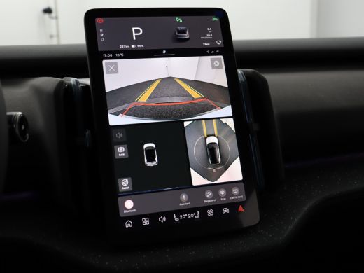 Volvo  EX30 Twin Motor Performance Ultra 69 kWh | Achteruitrijcamera | Apple Carplay/Android Auto | Cruise co... ActivLease financial lease