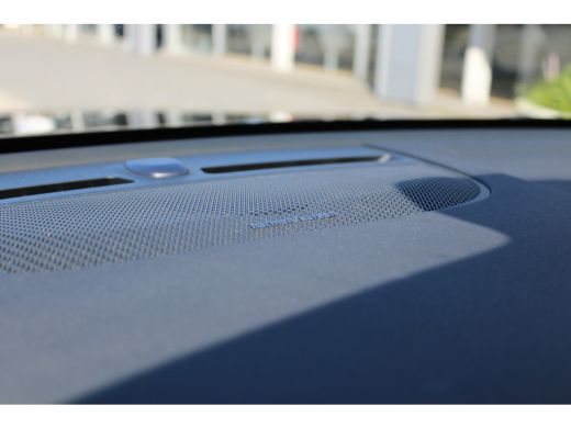 Volvo  EX40 Twin Motor Performance Ultra 82 kWh Direct leverbaar | Full Option | Lighting Pack | Visual Park ... ActivLease financial lease