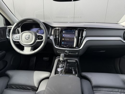 Volvo  V60 2.0 T6 Plug-in hybrid AWD Ultra Dark | Trekhaak | Stoel en stuurwiel verwarming | BLIS | Head-up ... ActivLease financial lease