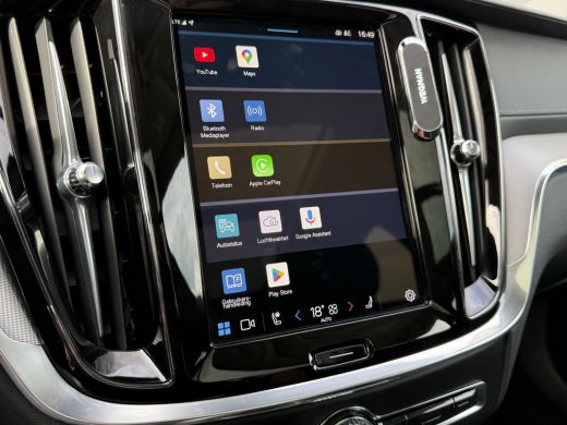 Volvo  V60 2.0 T6 Plug-in hybrid AWD Ultra Dark | Trekhaak | Stoel en stuurwiel verwarming | BLIS | Head-up ... ActivLease financial lease