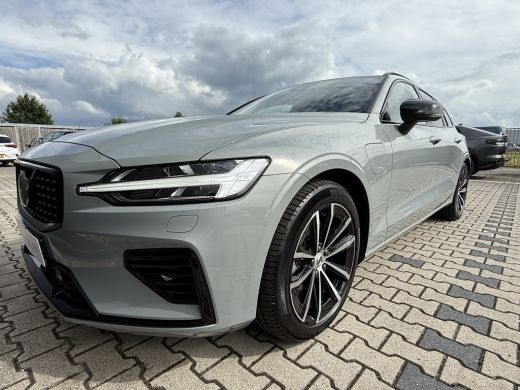 Volvo  V60 2.0 T6 Plug-in hybrid AWD Ultra Dark | Trekhaak | Stoel en stuurwiel verwarming | BLIS | Head-up ... ActivLease financial lease