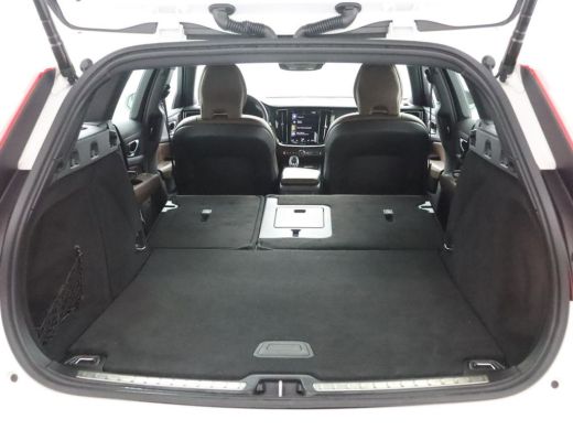 Volvo  V60 B4 Inscription | Adaptive Cruise control | 360 camera | Harman Kardon | Keyless | Stoel + Stuurve... ActivLease financial lease