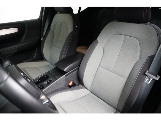 Volvo  XC40 1.5 T4 Recharge Core Bright | PDC + Camera | Adaptive Cruiscontrol | Elektrische Achterklep | 18 ... ActivLease financial lease