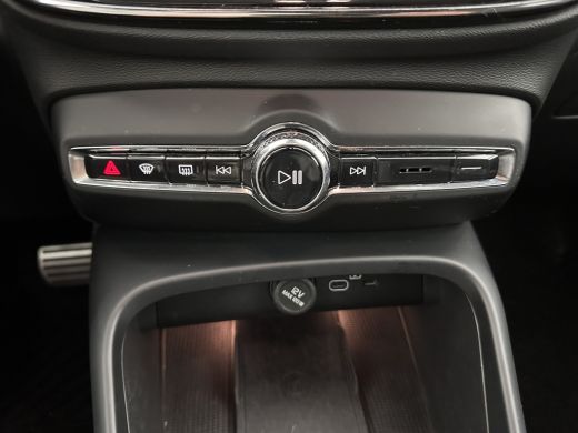 Volvo  XC40 Recharge P8 AWD R-Design [ 3-Fase ] (INCL-BTW) *DIGI-COCKPIT | FULL-LED | PREMIUM-AUDIO | TOP-VIE... ActivLease financial lease