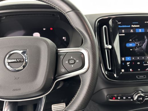 Volvo  XC40 Recharge P8 AWD R-Design [ 3-Fase ] (INCL-BTW) *DIGI-COCKPIT | FULL-LED | PREMIUM-AUDIO | TOP-VIE... ActivLease financial lease