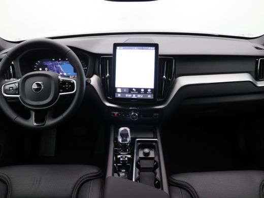 Volvo  XC60 2.0 T6 Plug-in hybrid AWD Plus Black Edition Facelift, Trekhaak inklapbaar, Panoramadak, 22" velg... ActivLease financial lease