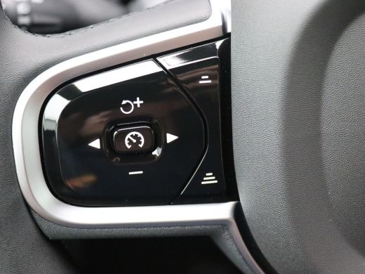 Volvo  XC60 2.0 T6 Plug-in hybrid AWD Plus Black Edition Facelift, Trekhaak inklapbaar, Panoramadak, 22" velg... ActivLease financial lease