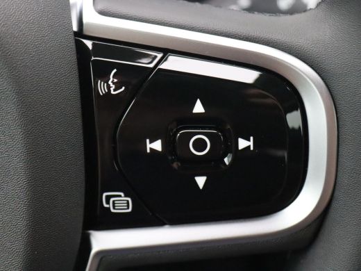Volvo  XC60 2.0 T6 Plug-in hybrid AWD Plus Black Edition Facelift, Trekhaak inklapbaar, Panoramadak, 22" velg... ActivLease financial lease