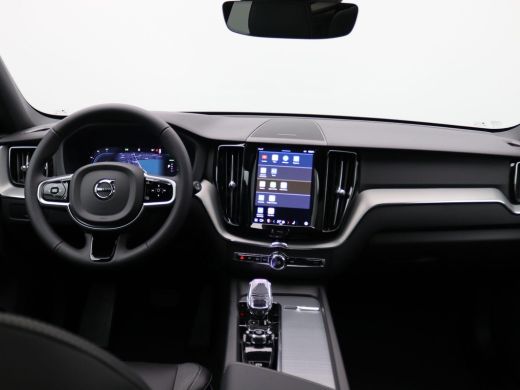 Volvo  XC60 2.0 T6 Plug-in hybrid AWD Plus Black Edition Facelift, Trekhaak inklapbaar, Panoramadak, 22" velg... ActivLease financial lease