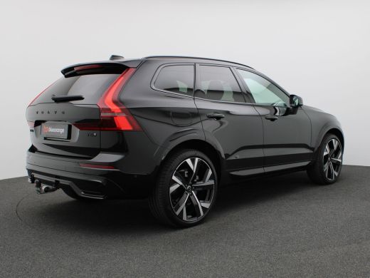Volvo  XC60 2.0 T6 Plug-in hybrid AWD Plus Black Edition Facelift, Trekhaak inklapbaar, Panoramadak, 22" velg... ActivLease financial lease