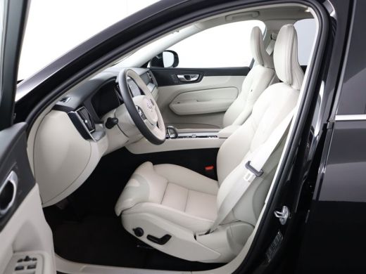 Volvo  XC60 2.0 T6 Plug-in hybrid AWD Plus Bright | Panoramisch schuif/kanteldak | Stoel & stuurwielverwarmin... ActivLease financial lease