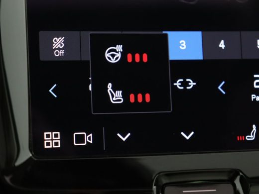 Volvo  XC60 2.0 T6 Plug-in hybrid AWD Plus Bright | Panoramisch schuif/kanteldak | Stoel & stuurwielverwarmin... ActivLease financial lease