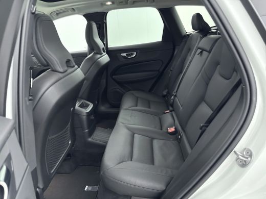 Volvo  XC60 2.0 T8 Plug-in hybrid AWD Ultra Dark | CRYSTAL WHITE | Luchtvering | Trekhaak | Alarm | Extra get... ActivLease financial lease