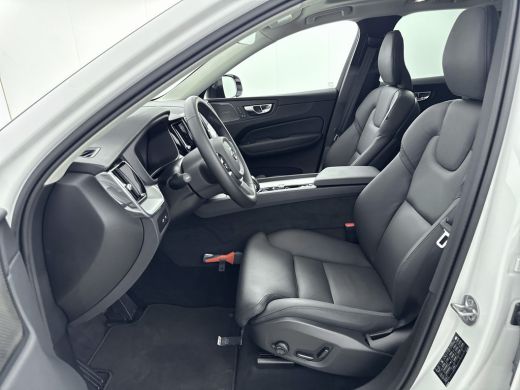 Volvo  XC60 2.0 T8 Plug-in hybrid AWD Ultra Dark | CRYSTAL WHITE | Luchtvering | Trekhaak | Alarm | Extra get... ActivLease financial lease
