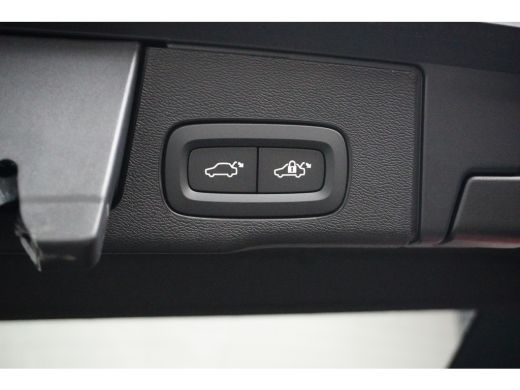 Volvo  XC60 T6 Plus Dark Plug-in Hybrid | Cruise control adaptief met Stop&Go en stuurhulp | Elektrisch bedie... ActivLease financial lease