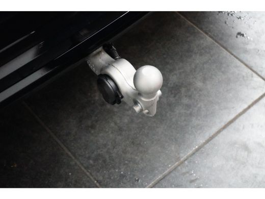 Volvo  XC60 T6 Plus Dark Plug-in Hybrid | Cruise control adaptief met Stop&Go en stuurhulp | Elektrisch bedie... ActivLease financial lease