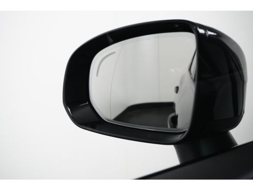 Volvo  XC60 T6 Plus Dark Plug-in Hybrid | Cruise control adaptief met Stop&Go en stuurhulp | Elektrisch bedie... ActivLease financial lease