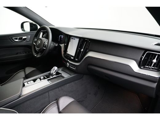Volvo  XC60 T6 Plus Dark Plug-in Hybrid | Cruise control adaptief met Stop&Go en stuurhulp | Elektrisch bedie... ActivLease financial lease