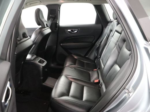 Volvo  XC60 T8 AWD Momentum Pro | Pilot Assist | BLIS | Stoel + Stuurwielverwarming | Panoramisch schuif/kant... ActivLease financial lease