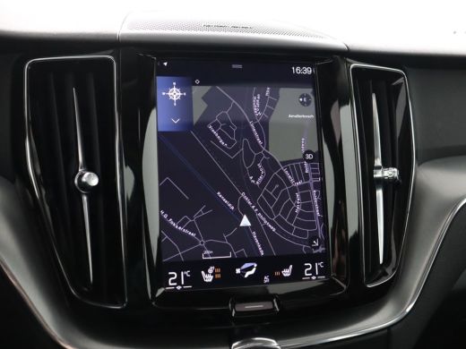 Volvo  XC60 T8 AWD Momentum Pro | Pilot Assist | BLIS | Stoel + Stuurwielverwarming | Panoramisch schuif/kant... ActivLease financial lease