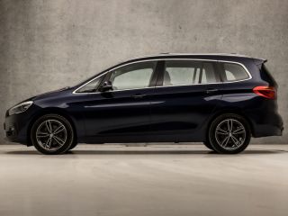 BMW 2 Serie Gran Tourer 218i Sportline 7 Persoons Automaat (PANORAMADAK, GROOT NAVI, HEAD-UP DISPLAY, LEDER, ...