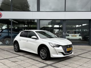 Peugeot e-208 EV Allure 50 kWh Aut. | Navi | Camera | CarPlay |