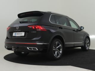 Volkswagen Tiguan 1.4 TSI eHybrid R-Line Business+ Navigatie full map | Trekhaak | Achteruitrijcamera | 19"LMV