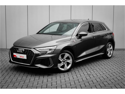 Audi A3 Sportback 40 TFSI e Business edition Camera achter | Stoelverw. voor | Ledere bekleding | Parke... Audi A3 Sportback 40 TFSI e Business edition Camera achter | Stoelverw. voor | Ledere bekleding | Parke...