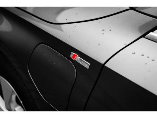 Audi A3 Sportback 40 TFSI e Business edition Camera achter |  Stoelverw. voor |  Ledere bekleding | Parke... ActivLease financial lease