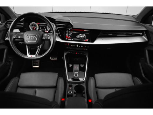 Audi A3 Sportback 40 TFSI e Business edition Camera achter |  Stoelverw. voor |  Ledere bekleding | Parke... ActivLease financial lease