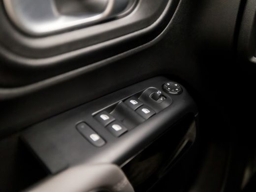 Citroën C5 Aircross 1.6 Plug-in Hybrid 225 Shine 225Pk Automaat (APPLE CARPLAY, GROOT NAVI, 360 CAMERA, LEDER/ALCANTA... ActivLease financial lease
