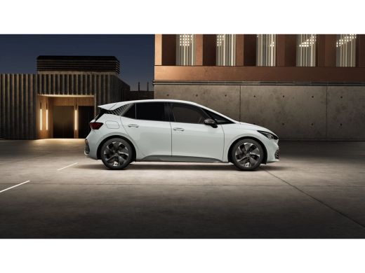 CUPRA Born Essential Limited Elektromotor 150 kW / 204 pk Hatchback Elektrische aandrijving ActivLease financial lease
