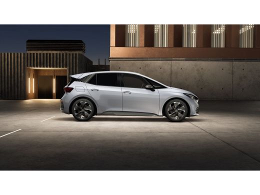 CUPRA Born Essential Limited Elektromotor 150 kW / 204 pk Hatchback Elektrische aandrijving ActivLease financial lease