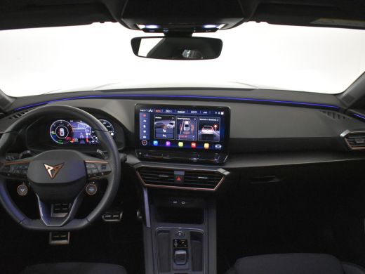 CUPRA Leon 1.4 e-Hybrid VZ Performance 245pk Trekhaak | Dodehoekdetctie | Adaptief cruise control | Camera a... ActivLease financial lease
