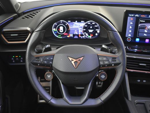 CUPRA Leon 1.4 e-Hybrid VZ Performance 245pk Trekhaak | Dodehoekdetctie | Adaptief cruise control | Camera a... ActivLease financial lease