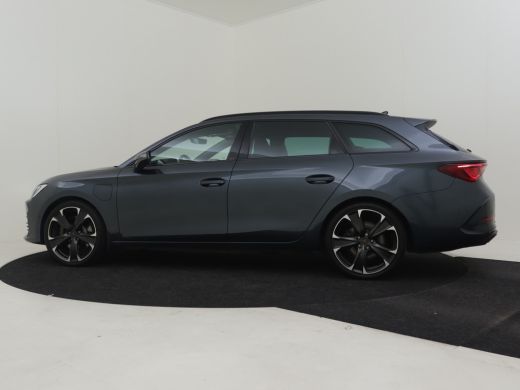 CUPRA Leon 1.4 e-Hybrid VZ Performance 245pk Trekhaak | Dodehoekdetctie | Adaptief cruise control | Camera a... ActivLease financial lease