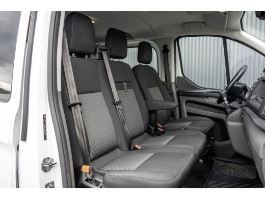 Ford Transit Custom **2.0 TDCI 131PK L2H1 | 6-Zits | Cruise | Airco | PDC | Euro 6** ActivLease financial lease