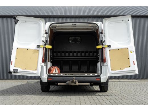 Ford Transit Custom **2.0 TDCI 131PK L2H1 | 6-Zits | Cruise | Airco | PDC | Euro 6** ActivLease financial lease