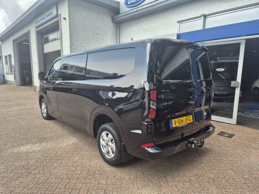 Ford Transit Custom 320 2.0 TDCI L2H1 Limited Dubbele cabine 136pk | Voorruitverw. | Navi | Carplay | Camera | Trekha... ActivLease financial lease
