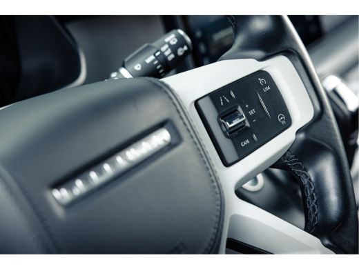 Land Rover Defender 3.0 D200 90 X-Dynamic SE | Black Pack | Afn trekhaak | Cold Climate | 20" | Stoelkoeling | Premiu... ActivLease financial lease