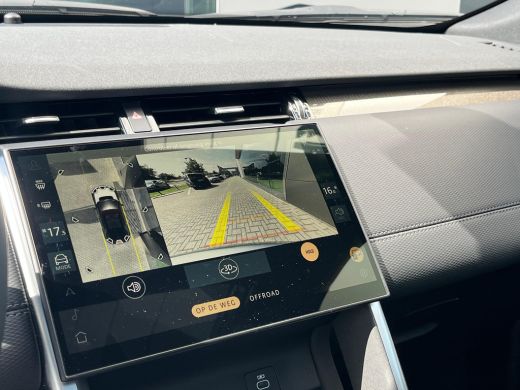 Land Rover Discovery Sport P300e PHEV Dynamic SE | Drive Assist Pack | Panoramadak | Verw voortoelen | Meridian | Leder ActivLease financial lease