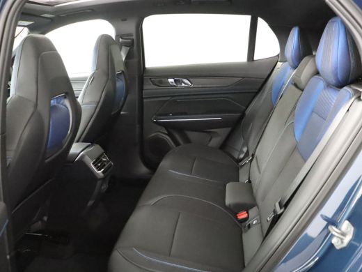 Lynk & Co 01 1.5 | Stoel + Stuurwielverwarming | Zwarte hemelbekleding | Adaptieve cruise control | BLIS | Pan... ActivLease financial lease