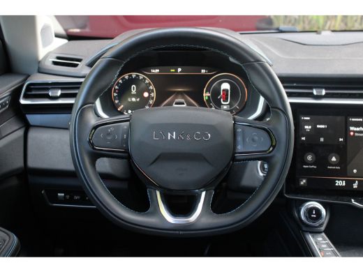 Lynk & Co 01 1.5 | Trekhaak | 360 Camera | Panoramadak | Adaptive Cruise ActivLease financial lease