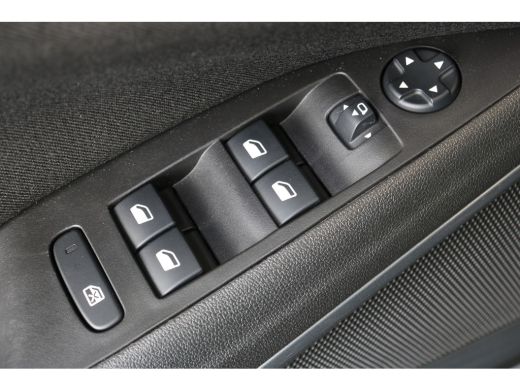 Opel Crossland 1.2 Turbo 110PK Level 3 | Navi | Clima | Cruise | Panoramadak | Camera | Parkeersensoren V+A | Do... ActivLease financial lease