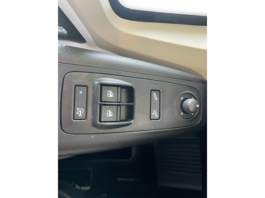 Opel Movano 2.2D 120 S&S L2H1 3.0t | Camera | Parkeersensoren | Trekhaak | | 2 zitplaatsen rechtsvoor | Achte... ActivLease financial lease