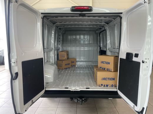 Opel Movano 2.2D 120 S&S L2H1 3.0t | Camera | Parkeersensoren | Trekhaak | | 2 zitplaatsen rechtsvoor | Achte... ActivLease financial lease